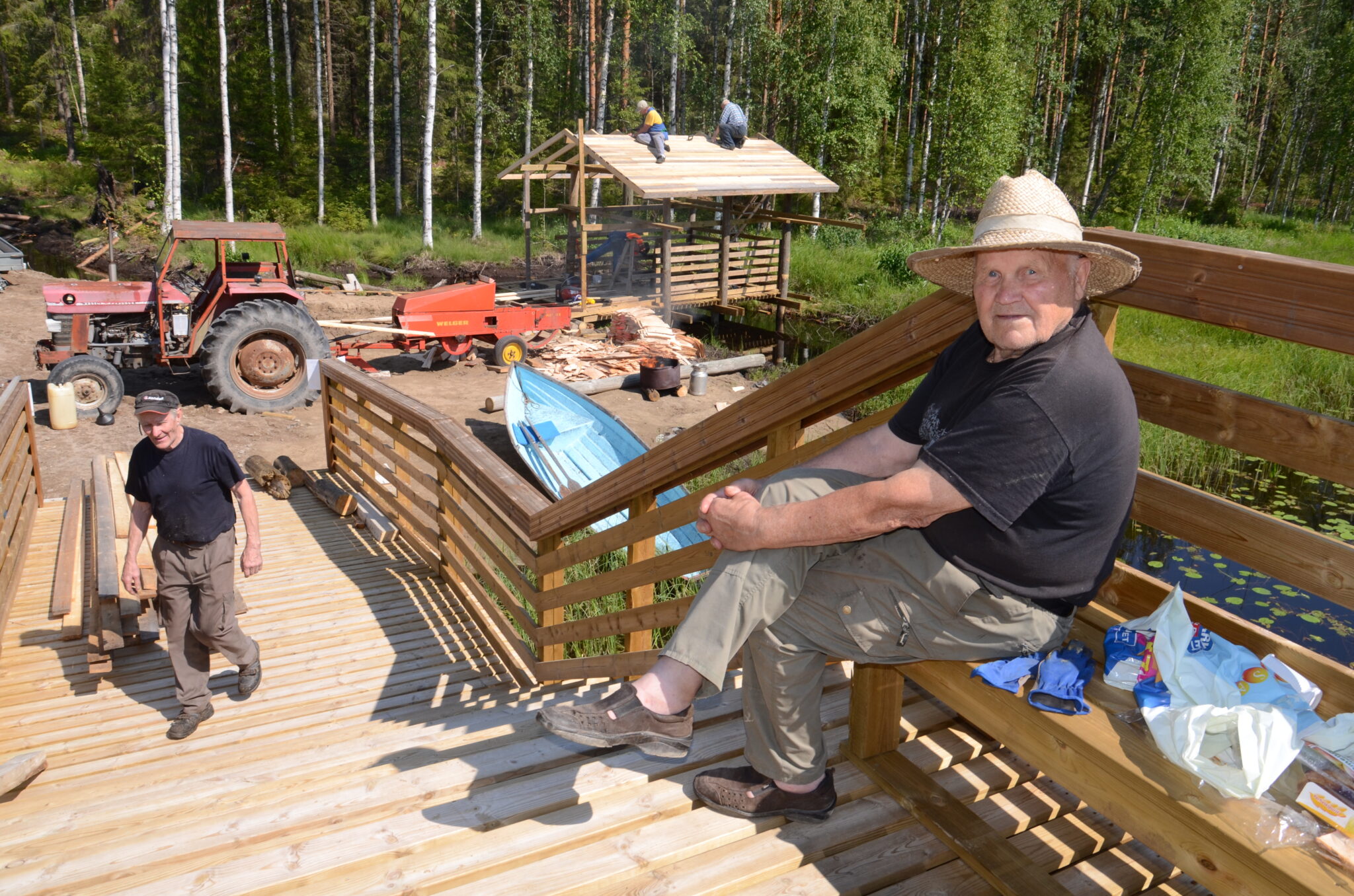 210827 Pic 3, Martti Koljonen ja Pentti Hytönen, 2014, Heinäjoen katos, kuva Juha Kivinen, Kotsari