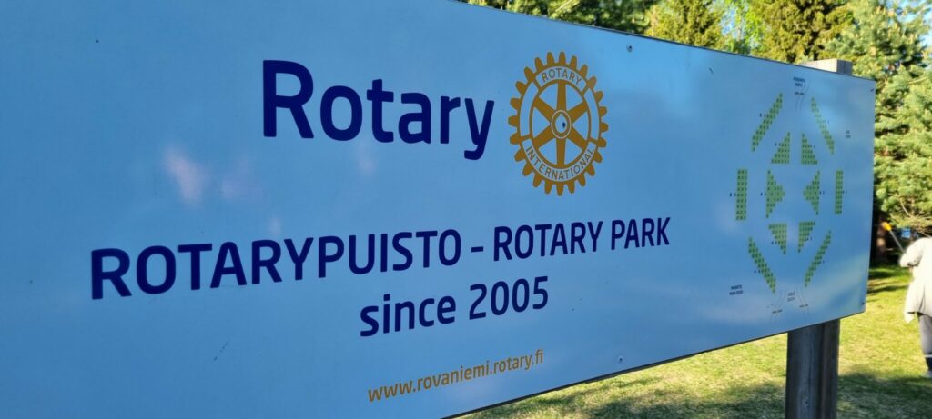 Rovaniemen Rotaryklubien yhteinen Rotary Puistometsä.
